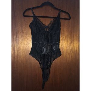 NWT JLUXLABEL Black Lace Bodysuit - Size Medium